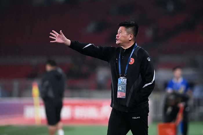 李金羽冲超功臣变背锅侠！四连败下课，急功近利还是真有隐情？