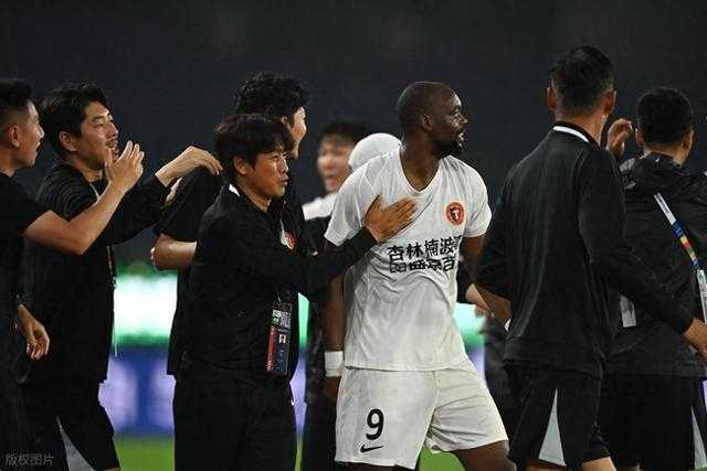 5-0血洗强敌+3场7分！徐正源光速征服辽宁铁人球迷，李金羽尴尬了